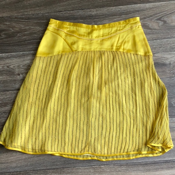 Bruuns Bazaar 100 % Silk Yellow Skirt size 8/38 - Picture 3 of 8